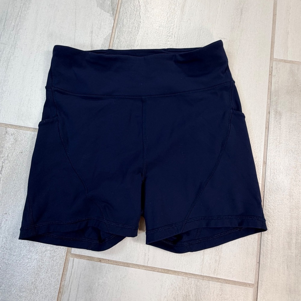 Lululemon All the Right Places Short II 4 Navy Blue Pockets Size 6